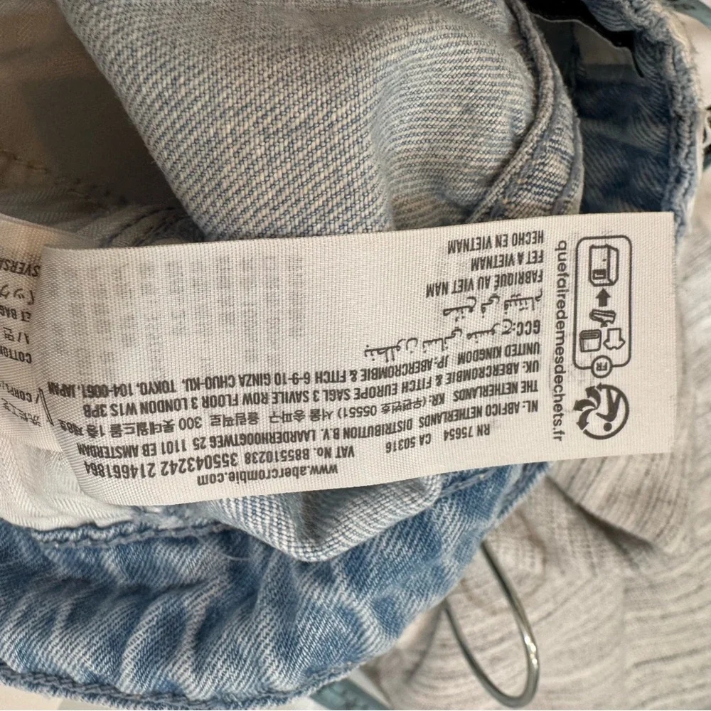 Hollister Low Rise Baggy Wide Leg Frayed hem Size 26 - Picture 9 of 9